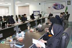 نشست هم‌افزایی و هم‌گرایی متولیان کودک در کانون سمنان